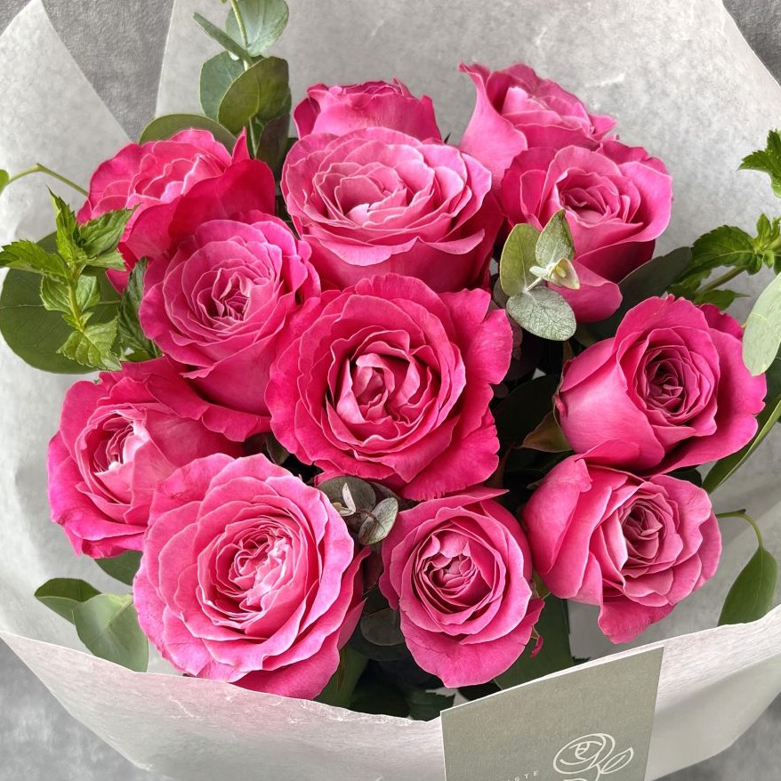 12月お届け｜12本のバラのブーケ｜deep Pink