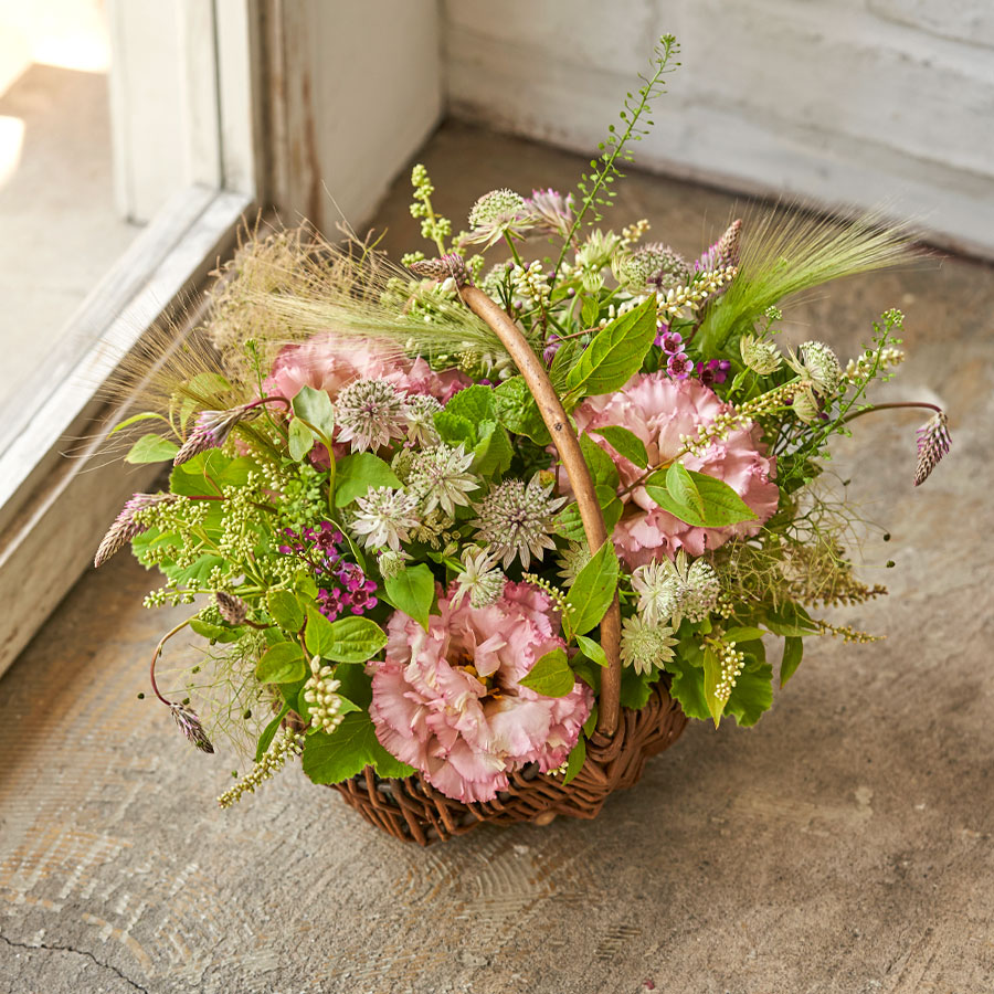 季節のバスケットアレンジメント｜M
