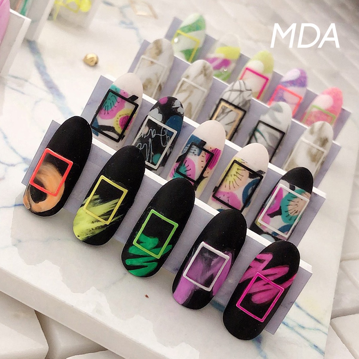 Bonnail×MDANail スクエアフォーカス ネオンピンク