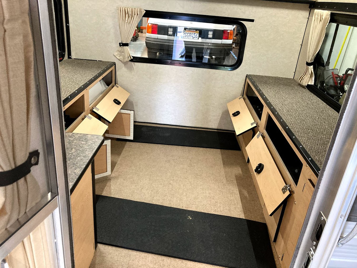 FOUR WHEEL CAMPER ��������������