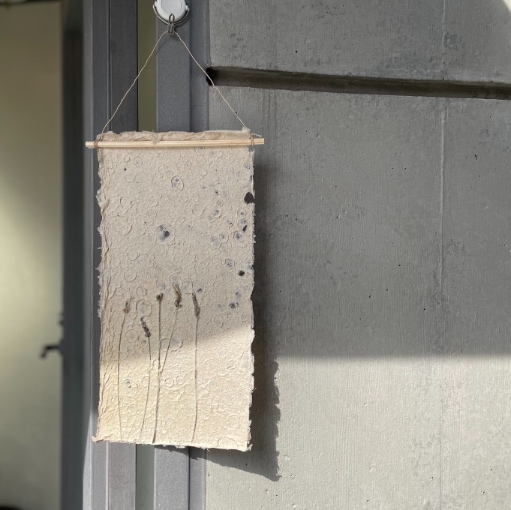 麻紙とラベンダーのタペストリー