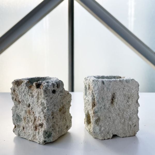 大谷石　鉢　角型　小　縦