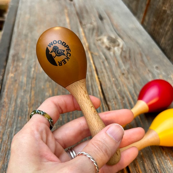 たまご型マラカス　茶色