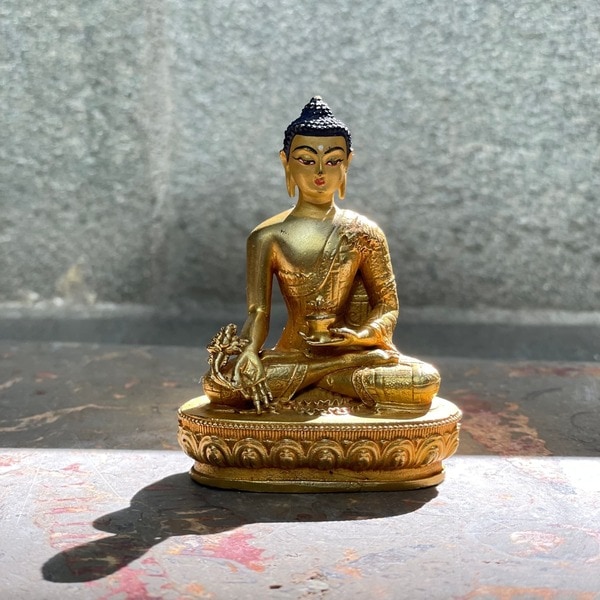 薬師如来像　彩色