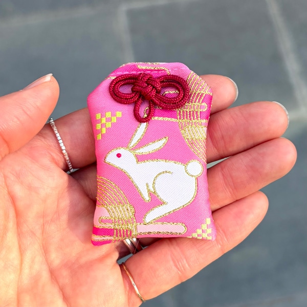 おまもり袋　因幡の白うさぎ　ピンク