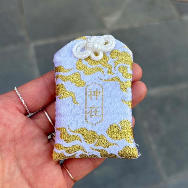 おまもり袋　神在月限定　八雲（白）2025