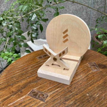 よすかのお社台座