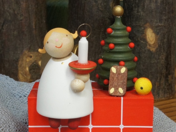 ギュンター・ライヘル ろうそくを持つ天使とクリスマスツリー