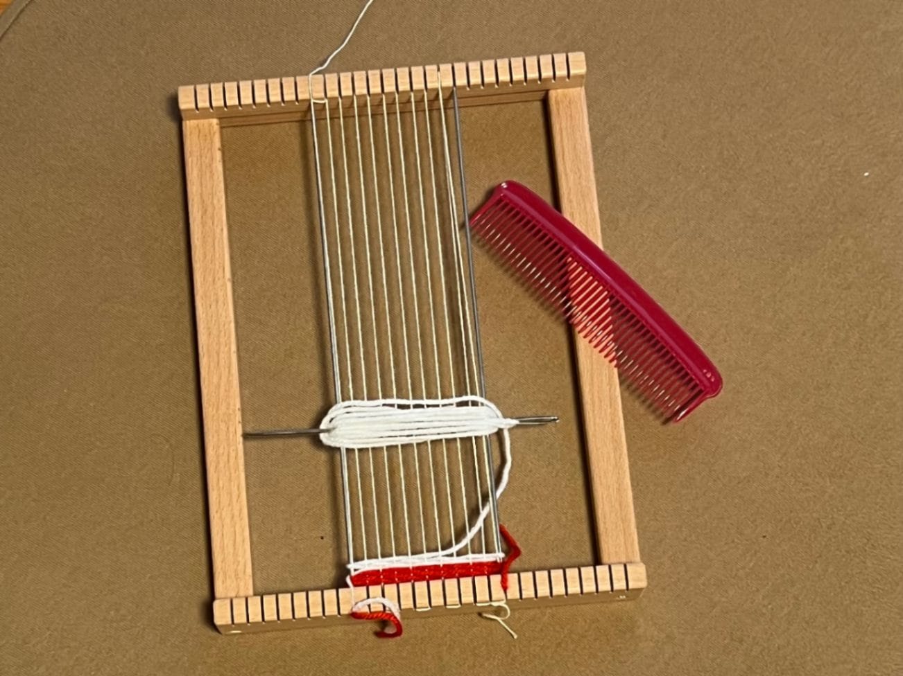 織り機 ロッテ | 創る、表現するあそび,織る 縫う 編む遊び | 赤ちゃん