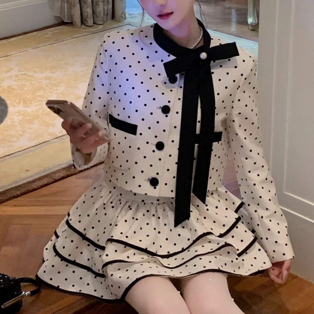 ♡様 ブーケドゥマリエ ホワイトレース襟ミニワンピース ♡様 ブーケドゥマリエ ホワイトレース襟ミニワンピース - メルカリ