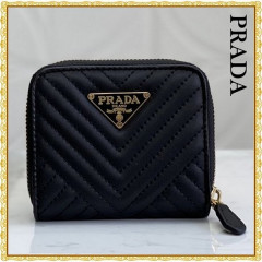 PRADA プラダ【送料無料】 二つ折り財布 サイズ: 11x8x2cm   【2020/09/15*130】   商品コード：GEKIYASU L-003346