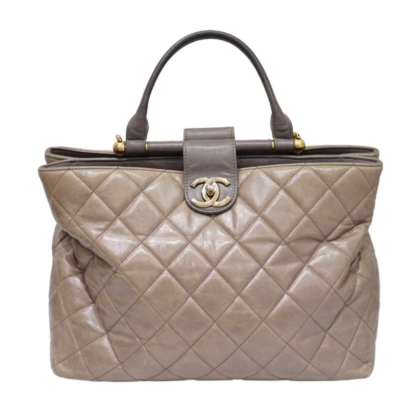 CHANEL (シャネル) 2wayチェーントートバッグ ベージュ(SV金具) レザー