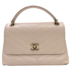 CHANEL (����ͥ�) V���ƥå� �ȥåץϥ�ɥ� 2way ���������Хå� A57147 �١�����/�����ѥ󥴡���ɶ�� �����ե����� ���A U111 ���Ź