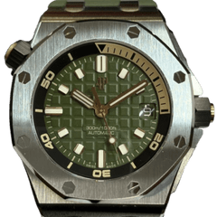 AUDEMARS PIGUET (オーデマ・ピゲ) ロイヤルオークオフショア ダイバー 15720ST.OO.A052CA.01カーキグリーン 中古品 完品 AE-256（中野店）