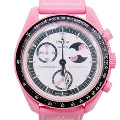 C-242 OMEGA �� Swatch (���ᥬ�ߥ������å�) �ߥå���� �ȥ� �� �ԥ󥯥ࡼ�� �ӻ��� SO33P700 �ۥ磻�� ����ߥå�/�ʥ����󥹥ȥ�å� ��°�ʴ��� ̤���� ���Ź