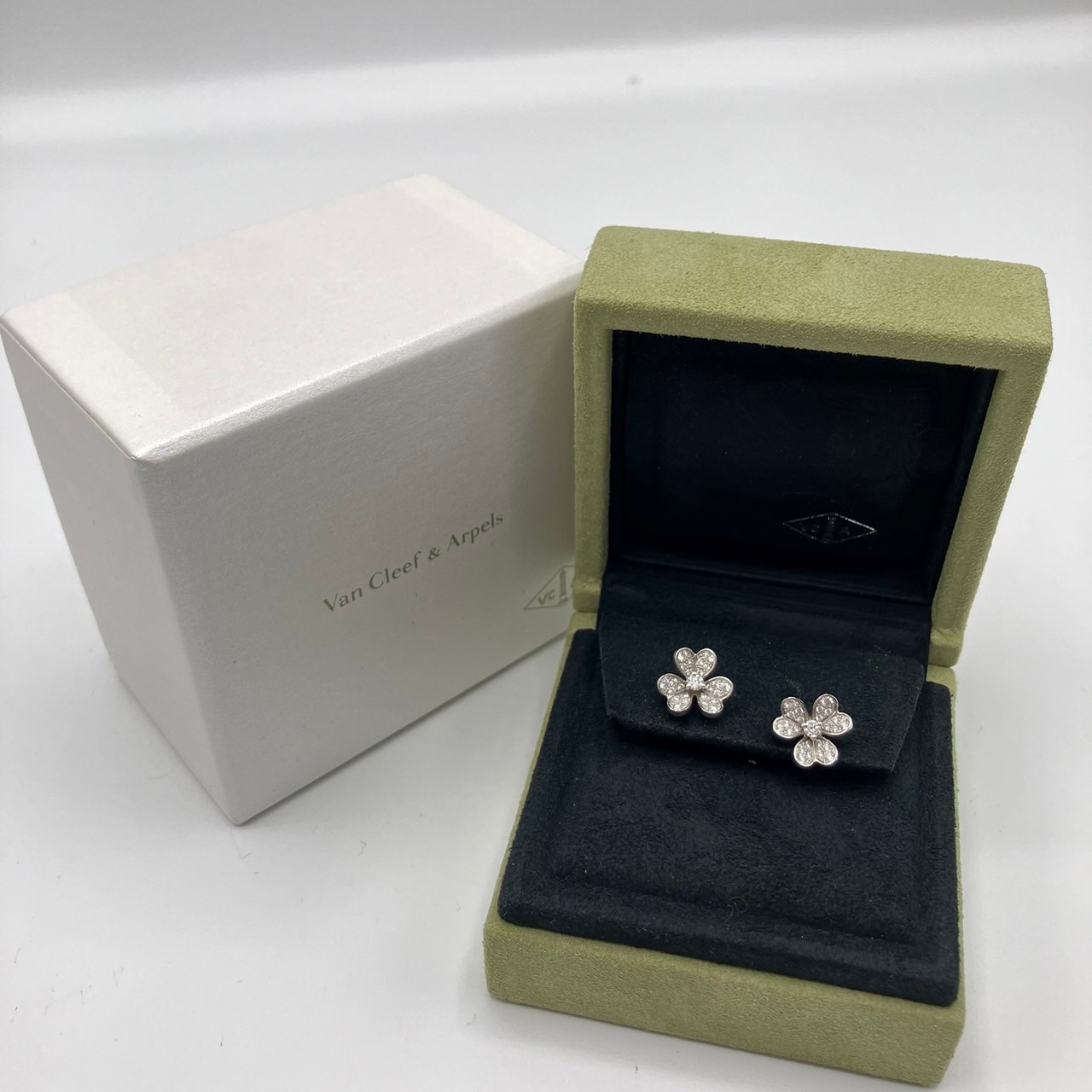 ヴァンクリーフ&アーペル フリヴォル ピアス、ミニモデル WG Van Cleef