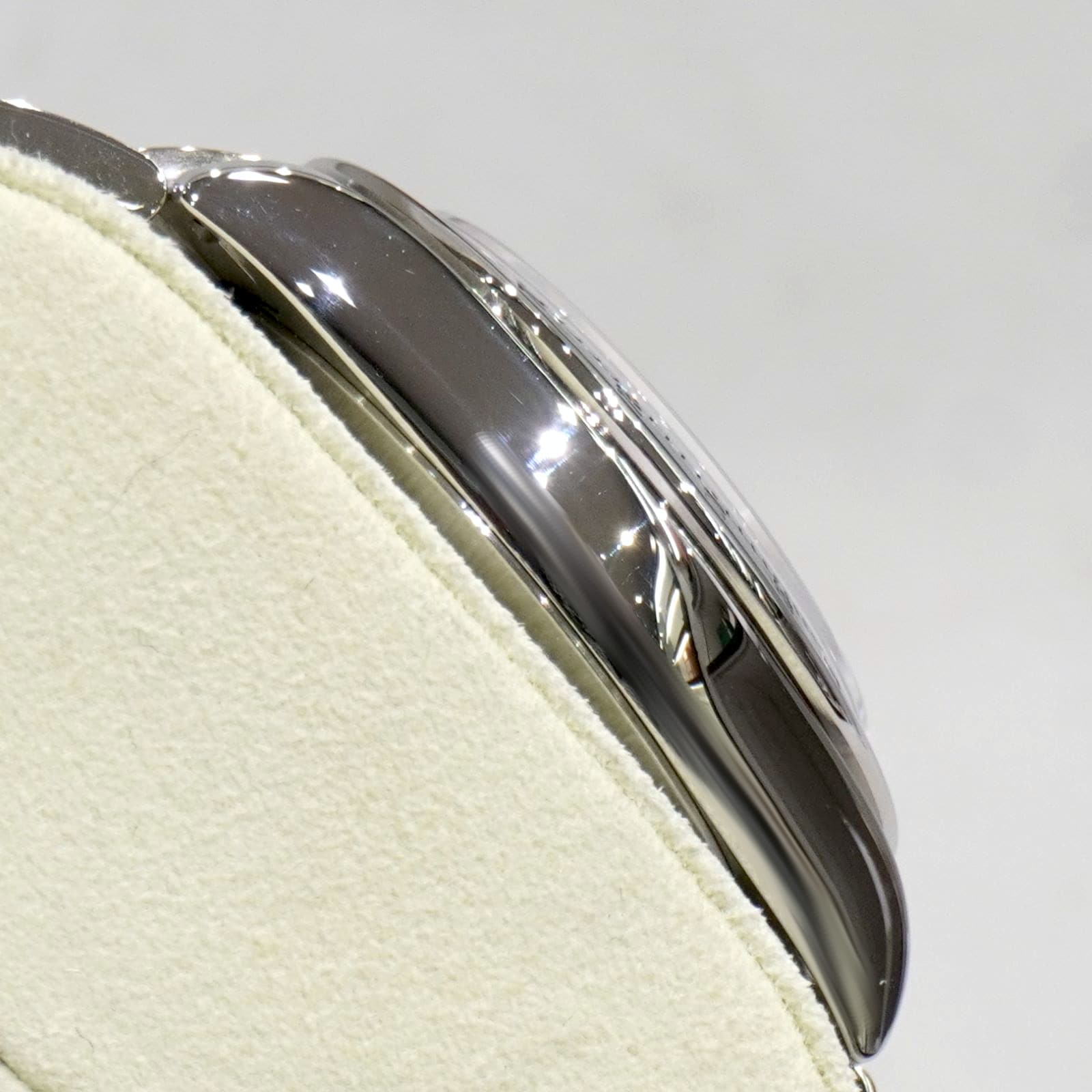 C-256 ROLEX (����å���) �����⥰��եǥ��ȥ� �ӻ��� 116520 �ۥ磻�� SS ���ϥХå��� ����OH��(2026/2) ��°�ʴ��� ������� ���Ź