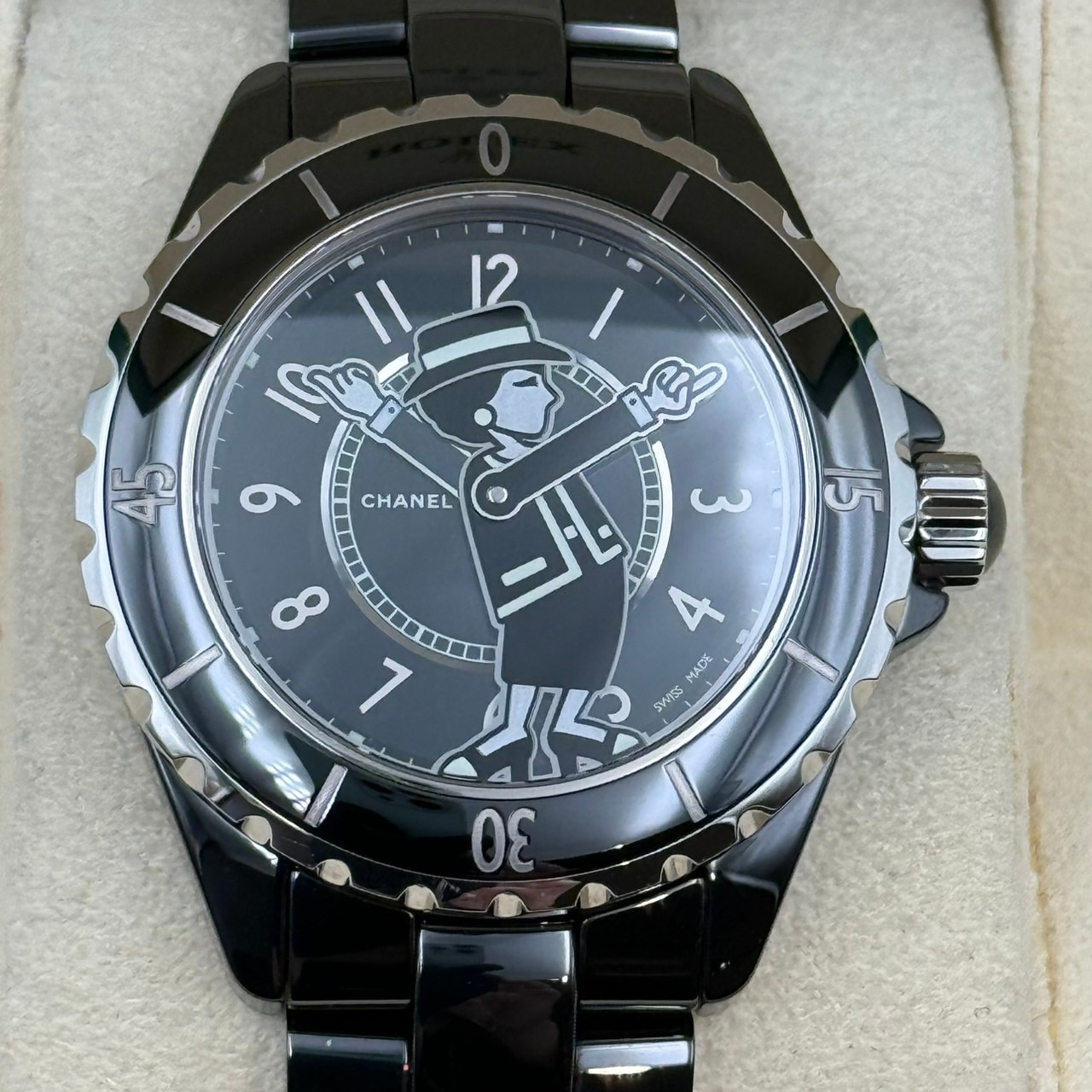 CHANEL(����ͥ�) J12 �ޥɥ⥢����38m ����555�� H5242 �֥�å� ����� ���ض�Ź ST-224