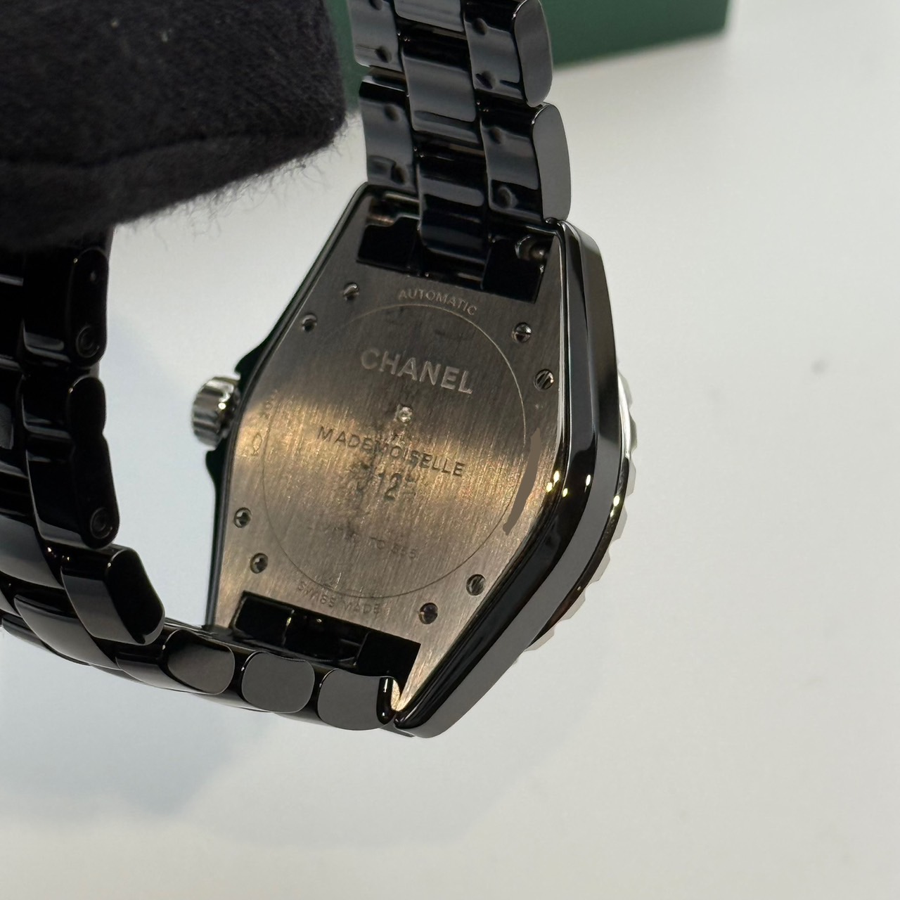 CHANEL(����ͥ�) J12 �ޥɥ⥢����38m ����555�� H5242 �֥�å� ����� ���ض�Ź ST-224