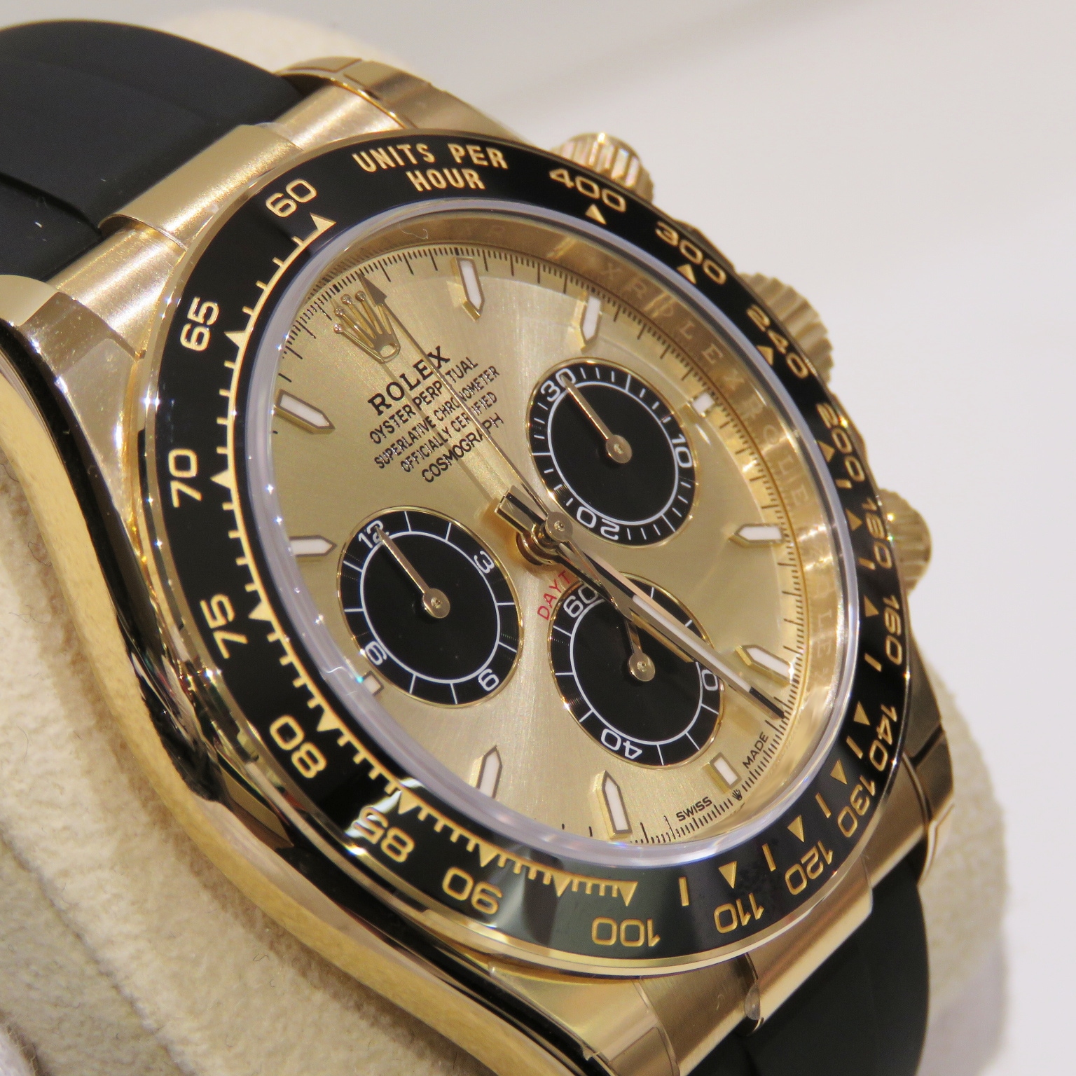 C-239 ROLEX (����å���) �����⥰��եǥ��ȥ� �ӻ��� 126518LN ������ǥ�&�֥�å� YG/�����ե�(F.D) ��°�ʴ��� ̤���� ���Ź
