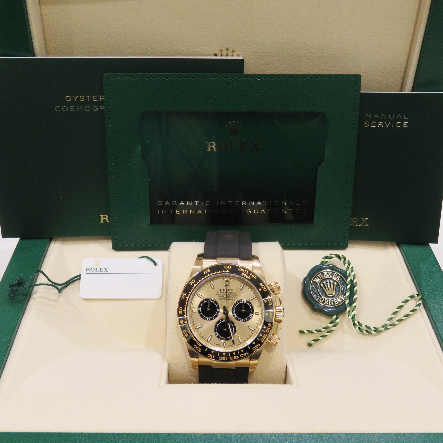 C-239 ROLEX (����å���) �����⥰��եǥ��ȥ� �ӻ��� 126518LN ������ǥ�&�֥�å� YG/�����ե�(F.D) ��°�ʴ��� ̤���� ���Ź