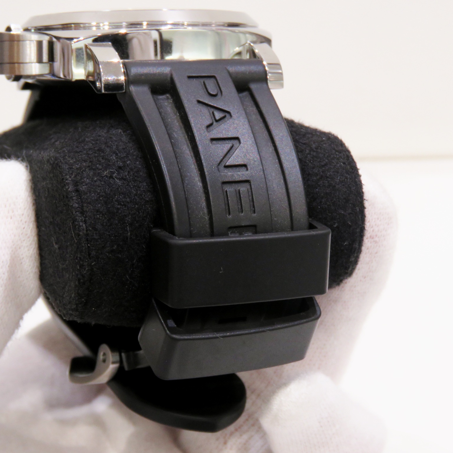 PANERAI (�ѥͥ饤) ��ߥΡ��� �١��� ���� �ӻ��� PAM01086 �֥�å� SS/��С� �쥶���٥����° ��°�ʴ��� ������ʡ�B-074 ���Ź