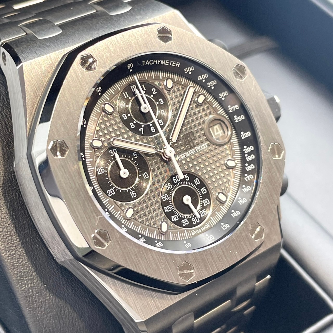 AUDEMARS PIGUET(�����ǥޥԥ�) ������륪�������ե��祢�����Υ���� 26238TI.OO.2000TI.01 ���졼 2024ǯ ����� ���� ST-268 (���ض�Ź)