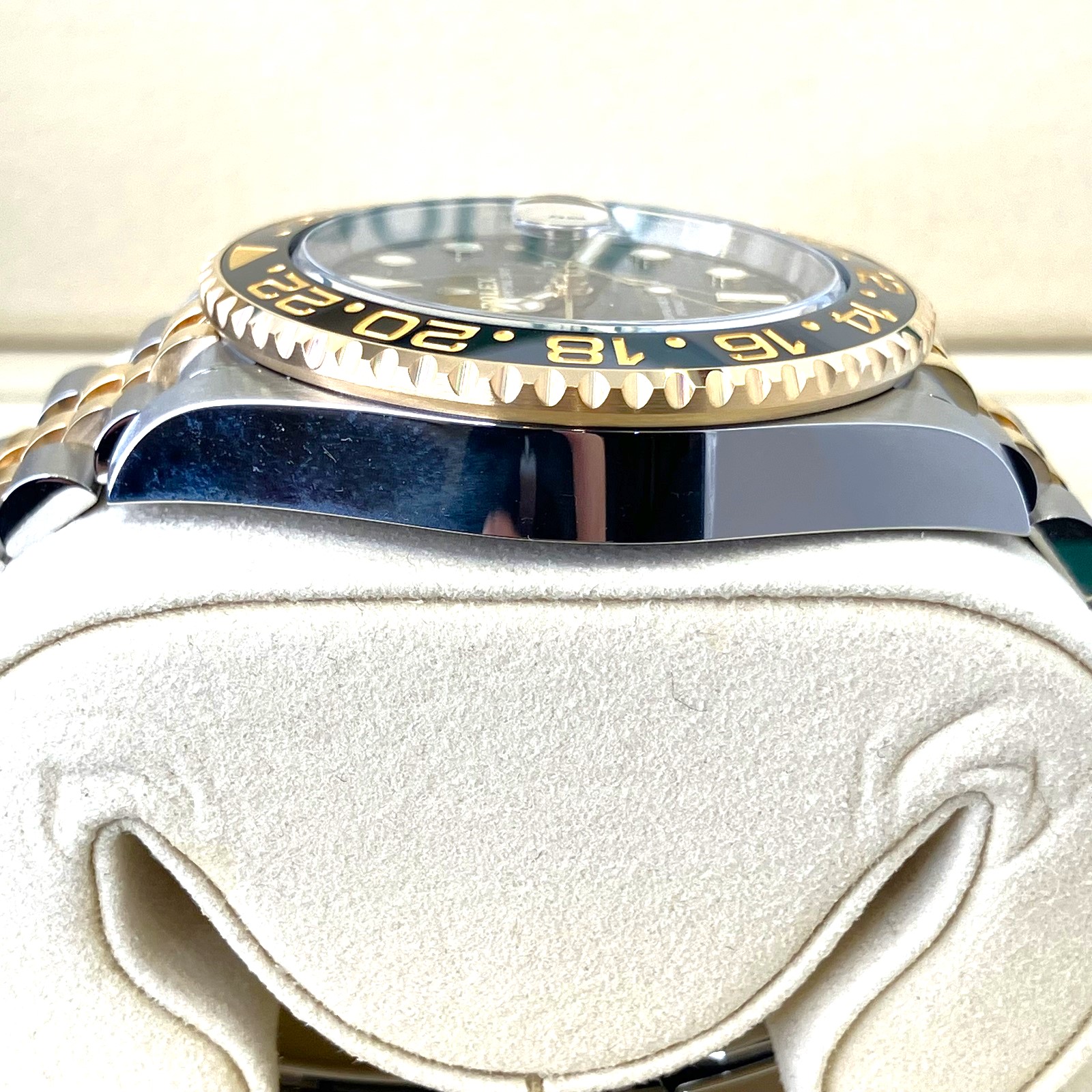 ROLEX(����å���) GMT�ޥ������� 126713GRNR �֥�å�ʸ���� 2026ǯ4�� ̤���� UL-17 (����Ź)����