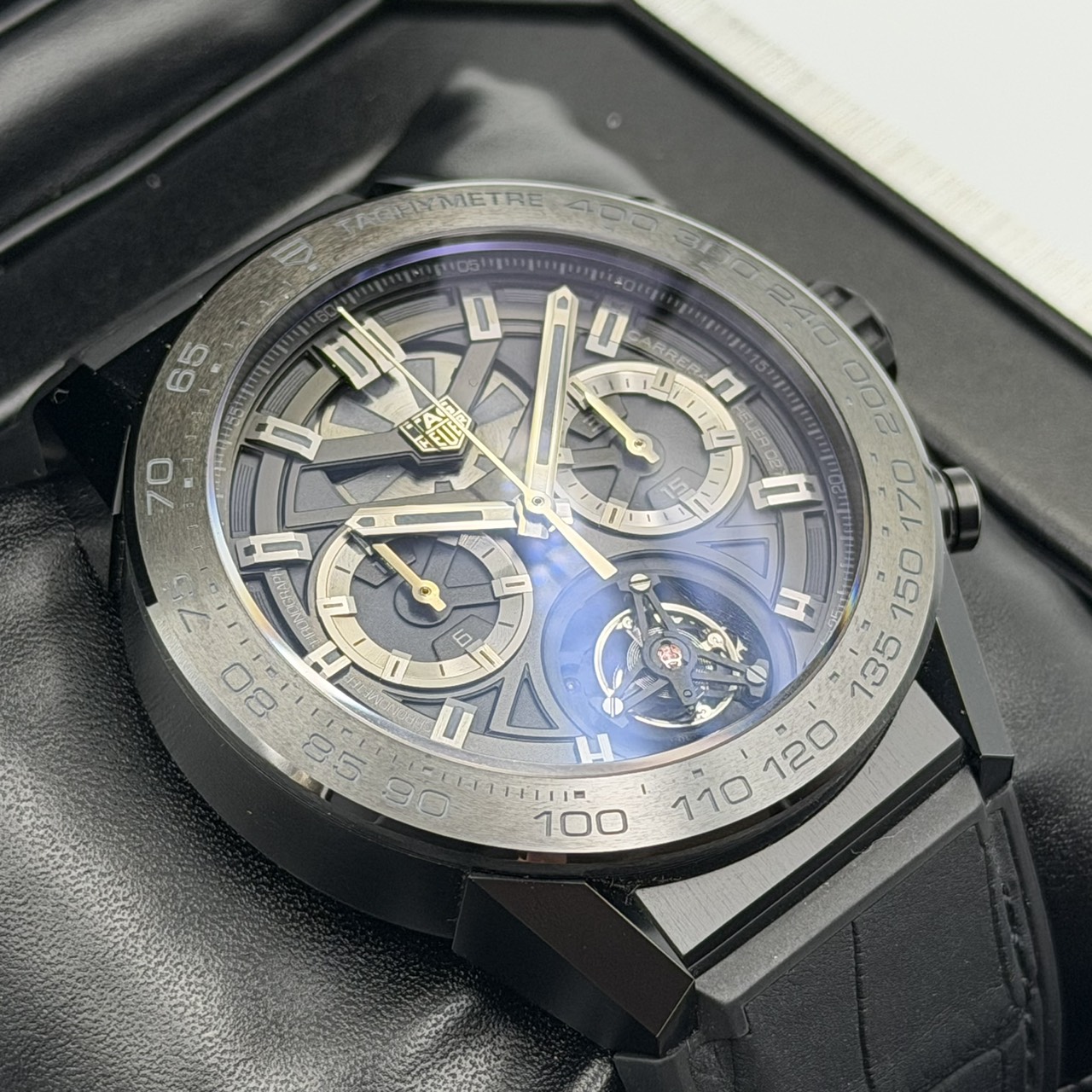 TAG Heuer(�����ۥ��䡼) ����饭���С��ۥ��䡼02T����ߥå��ȥ�����ӥ�� CAR5A8Z �֥�å� 2017ǯ6�� ����Ʊ�� ���� SA-76 ���ض�Ź