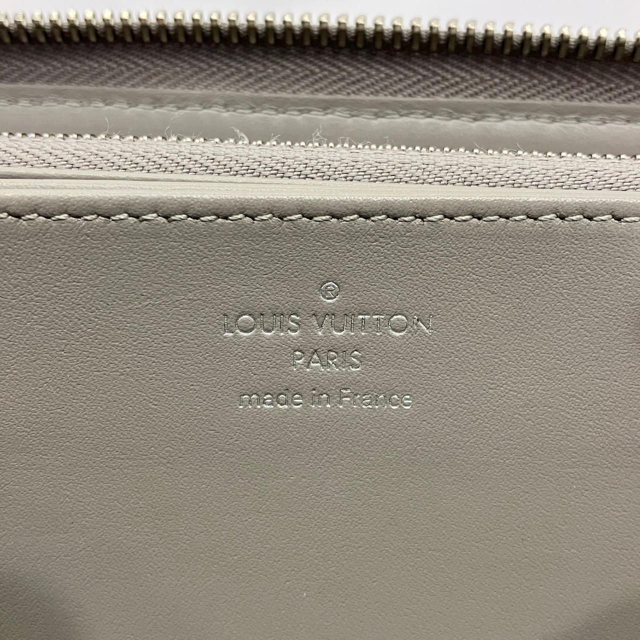 LOUIS VUITTON(�륤�����ȥ�) ���åԡ�������å� M81642 �᥿��å�����С� �ޥҥ� IC�� Ȣ������ ���A (����Ź)