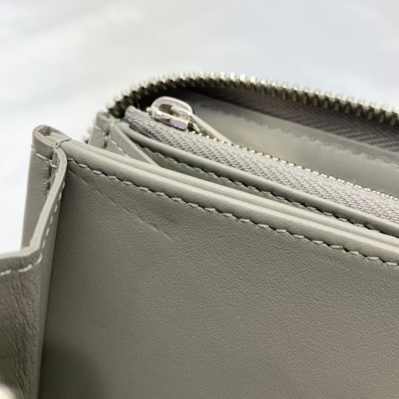 LOUIS VUITTON(�륤�����ȥ�) ���åԡ�������å� M81642 �᥿��å�����С� �ޥҥ� IC�� Ȣ������ ���A (����Ź)