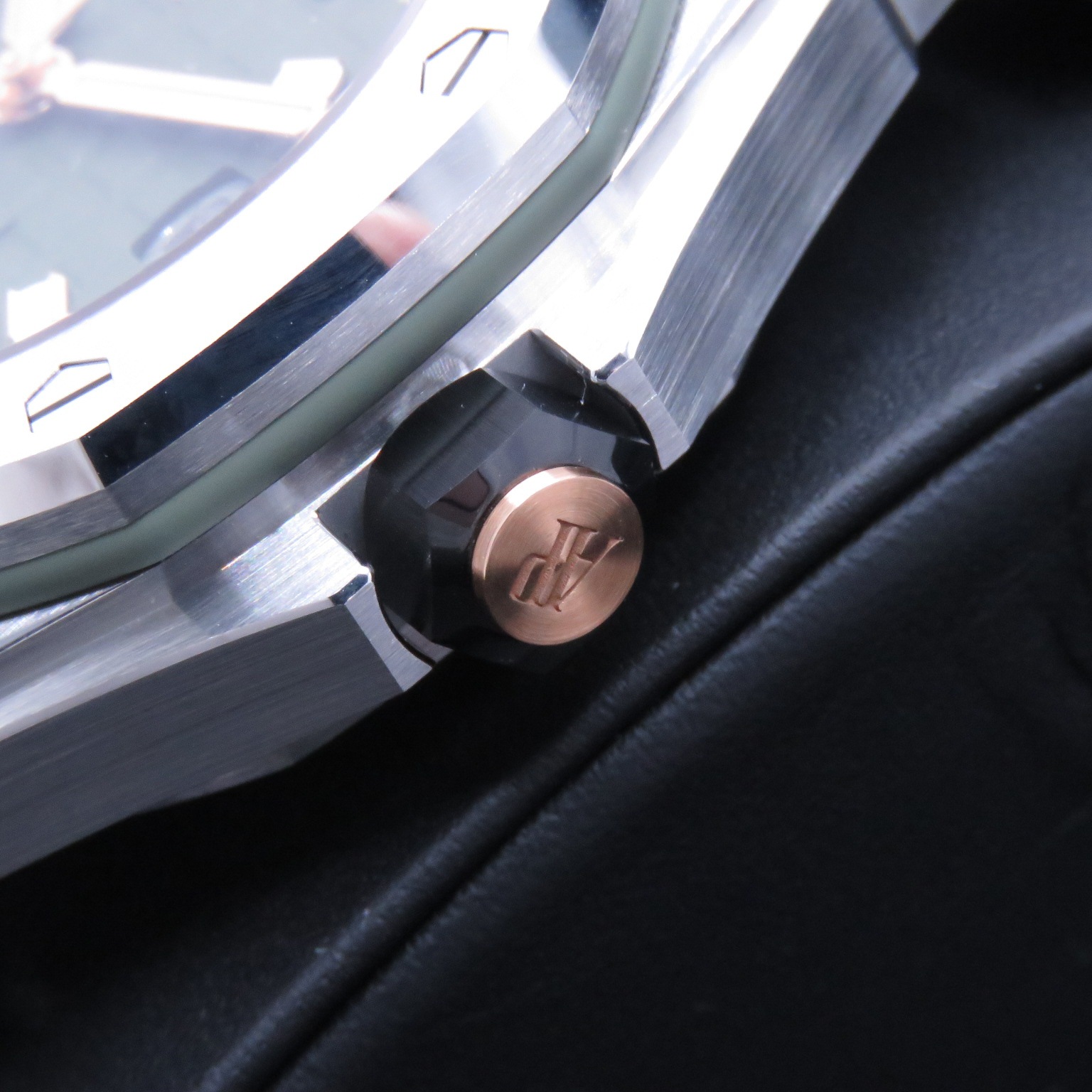 AUDEMARS PIGUET(�����ǥޥԥ�)/������륪�������ե��祢�����С�/15720ST.OO.A052CA.01/���������꡼��/��С�/�֥�å����ȥ�å���/2025ǯ/̤����/NAC-395��̾�Ų�Ź��