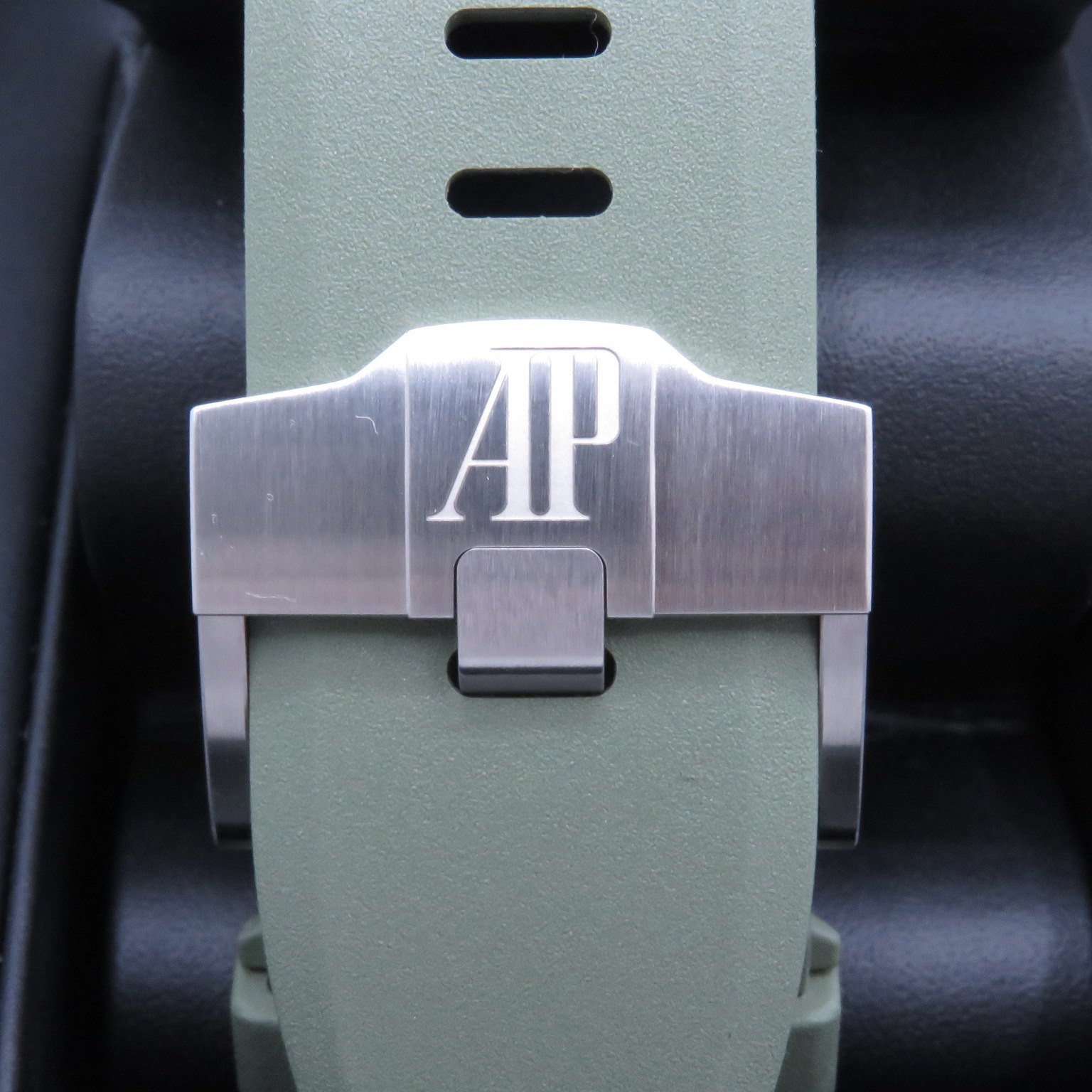 AUDEMARS PIGUET(�����ǥޥԥ�)/������륪�������ե��祢�����С�/15720ST.OO.A052CA.01/���������꡼��/��С�/�֥�å����ȥ�å���/2025ǯ/̤����/NAC-395��̾�Ų�Ź��