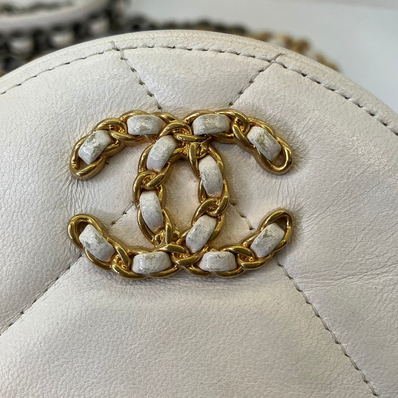 CHANEL(����ͥ�) ����ͥ�19 �ߥ˥饦��ɥ������󥷥����� �����ܥ꡼ ������ �����/������/31���� ���AB (����Ź)