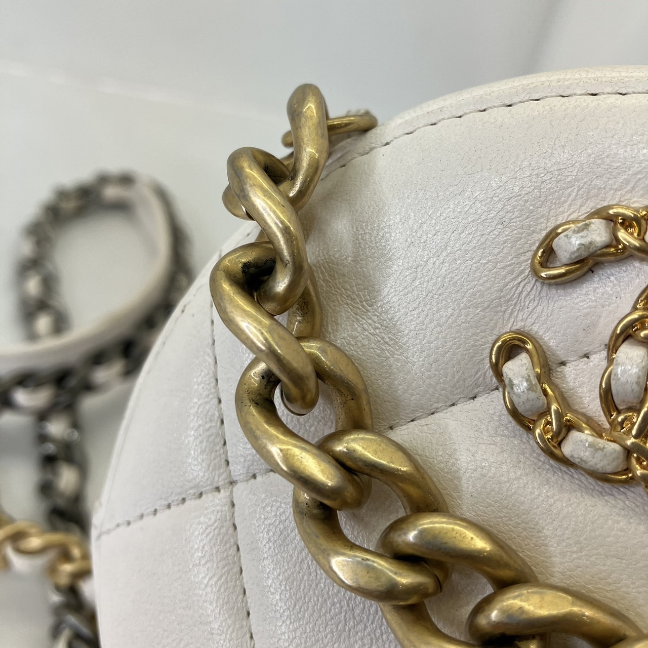 CHANEL(����ͥ�) ����ͥ�19 �ߥ˥饦��ɥ������󥷥����� �����ܥ꡼ ������ �����/������/31���� ���AB (����Ź)