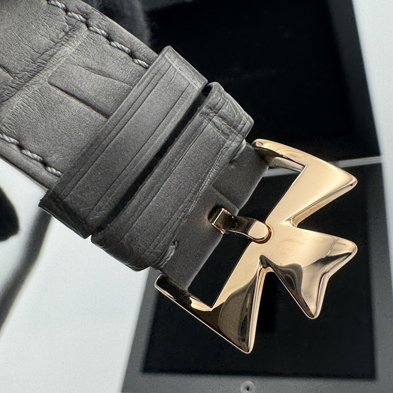 VACHERON CONSTANTIN(����������󡦥��󥹥��󥿥�)�ȥ�ǥ�����ʥ� ����ץ꡼�ȥ��������������ץ�ե����� 4020T/000R-B654 ������� ���ض�Ź CAT-422