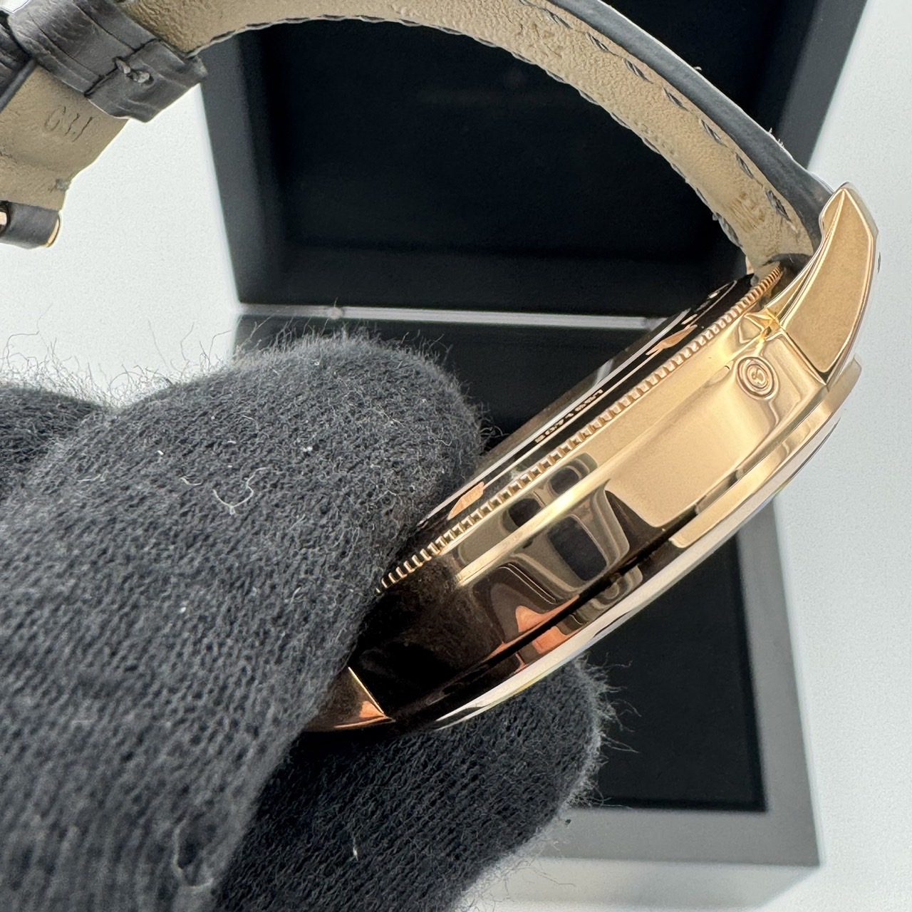 VACHERON CONSTANTIN(����������󡦥��󥹥��󥿥�)�ȥ�ǥ�����ʥ� ����ץ꡼�ȥ��������������ץ�ե����� 4020T/000R-B654 ������� ���ض�Ź CAT-422