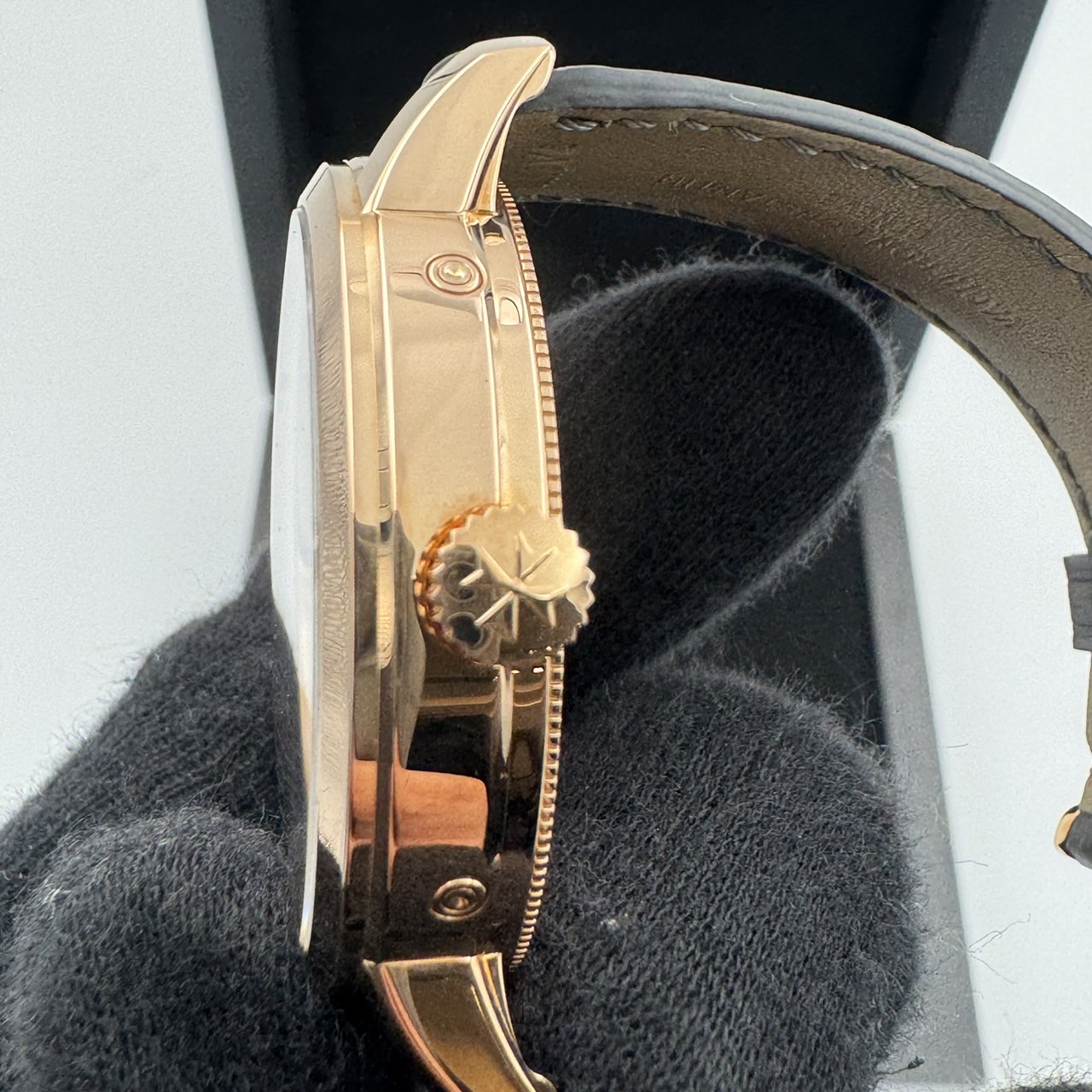 VACHERON CONSTANTIN(����������󡦥��󥹥��󥿥�)�ȥ�ǥ�����ʥ� ����ץ꡼�ȥ��������������ץ�ե����� 4020T/000R-B654 ������� ���ض�Ź CAT-422