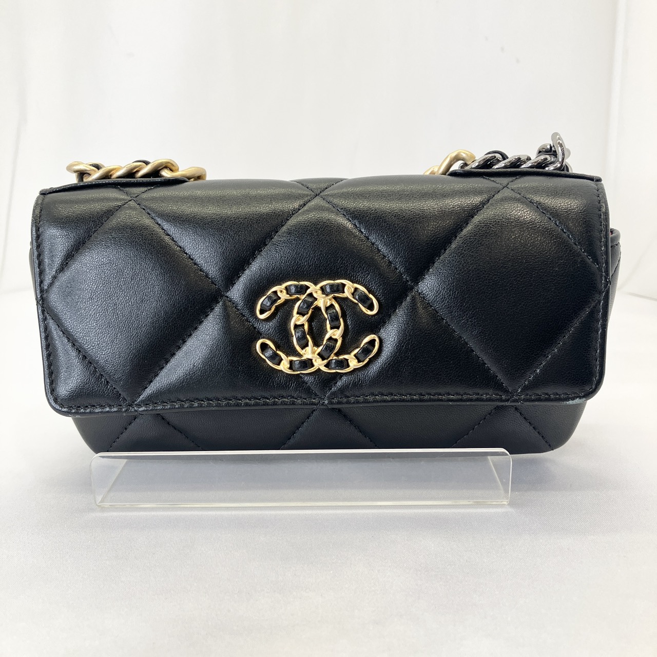 CHANEL(����ͥ�) ����ͥ�19���������������� �������󥷥������Хå� �֥�å� �������/����С���� ��ॹ���� �����/������/31���� ���A (����Ź)