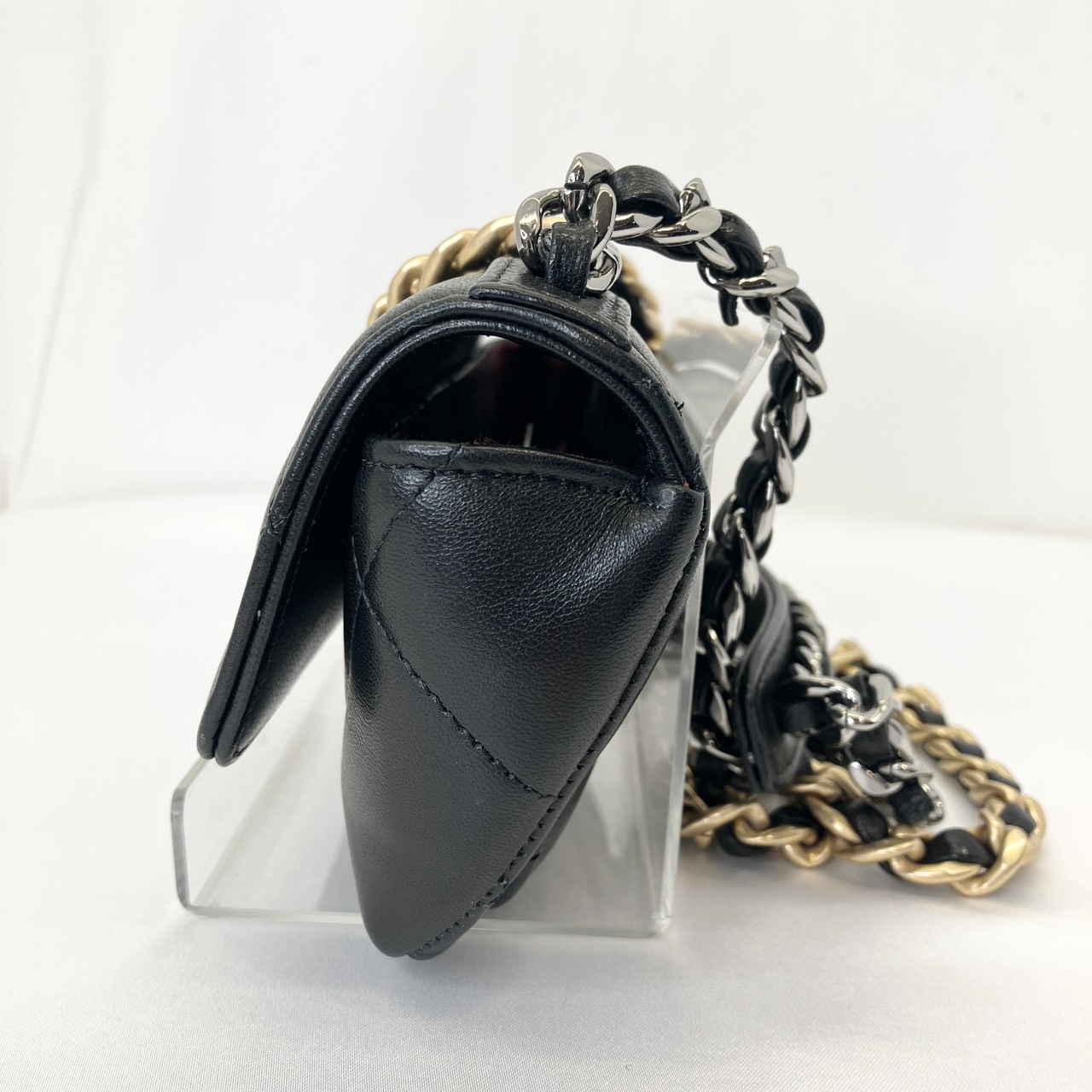 CHANEL(����ͥ�) ����ͥ�19���������������� �������󥷥������Хå� �֥�å� �������/����С���� ��ॹ���� �����/������/31���� ���A (����Ź)