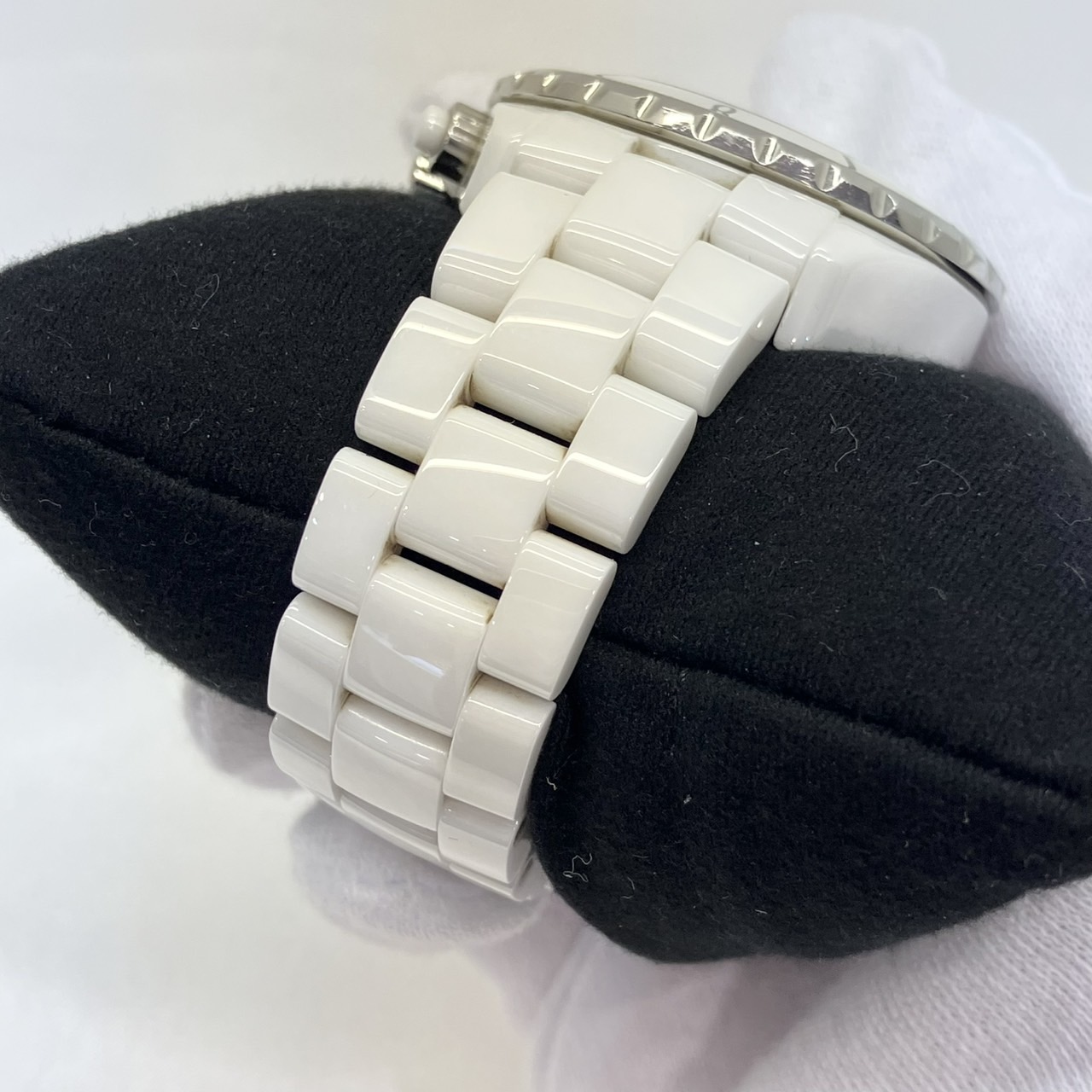 CHANEL(����ͥ�) J12 �����Υ���� H1007  �ۥ磻��ʸ���� 2012ǯ11�� ����� UK-36 (����Ź)
