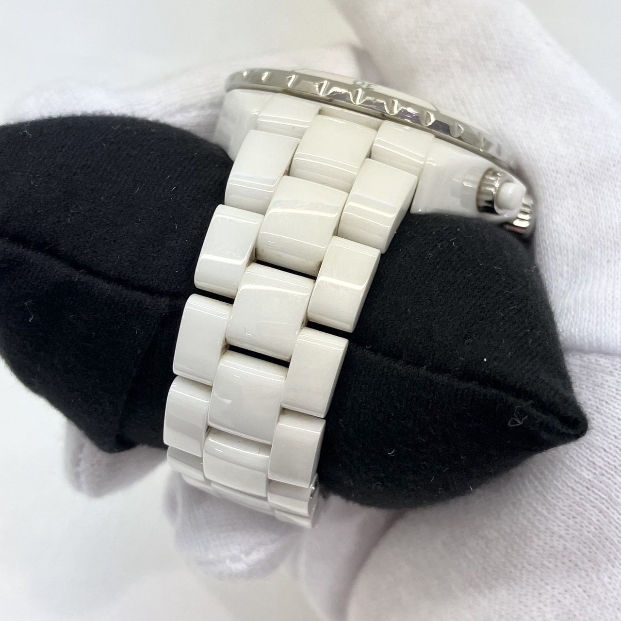 CHANEL(����ͥ�) J12 �����Υ���� H1007  �ۥ磻��ʸ���� 2012ǯ11�� ����� UK-36 (����Ź)