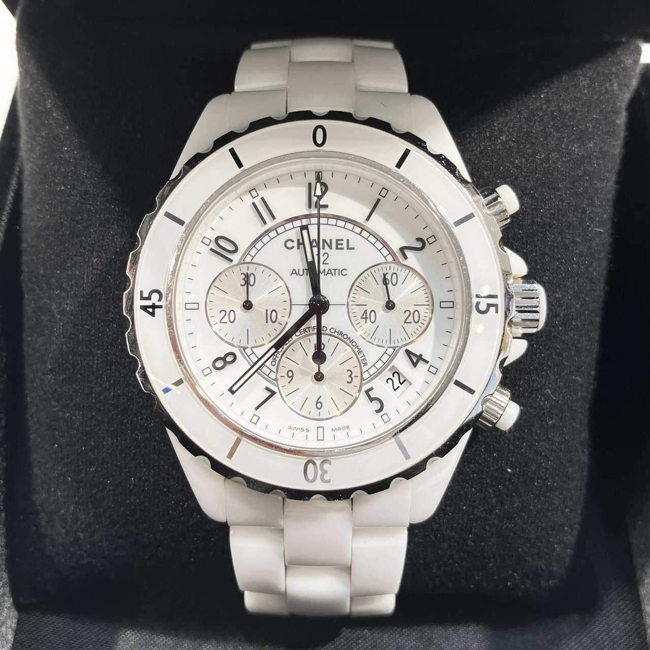 CHANEL(����ͥ�) J12 �����Υ���� H1007  �ۥ磻��ʸ���� 2012ǯ11�� ����� UK-36 (����Ź)