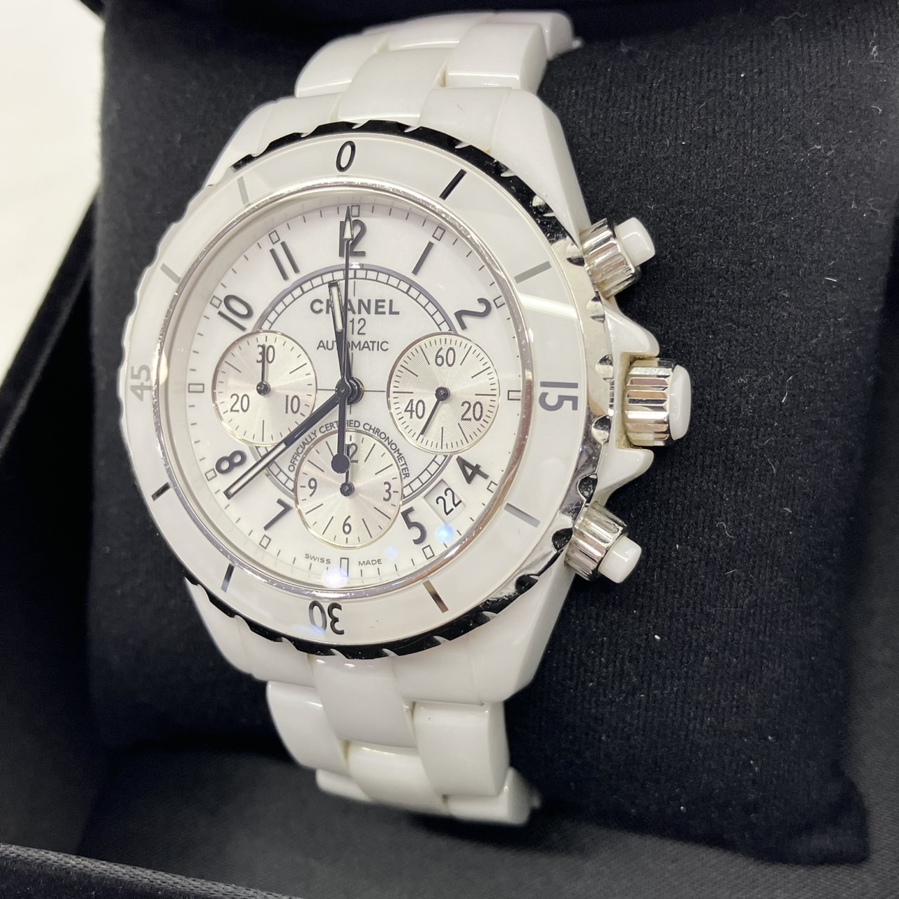 CHANEL(����ͥ�) J12 �����Υ���� H1007  �ۥ磻��ʸ���� 2012ǯ11�� ����� UK-36 (����Ź)