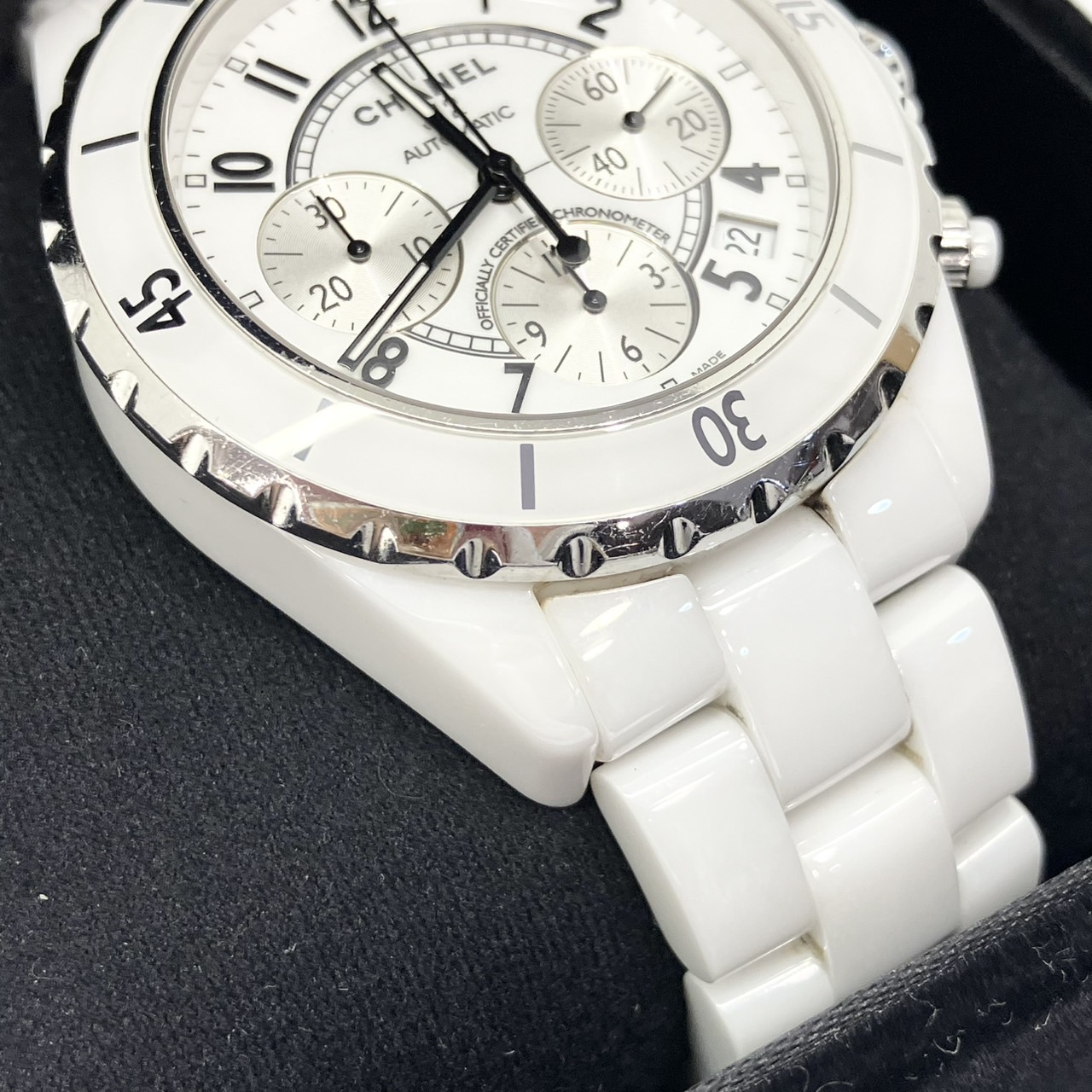 CHANEL(����ͥ�) J12 �����Υ���� H1007  �ۥ磻��ʸ���� 2012ǯ11�� ����� UK-36 (����Ź)