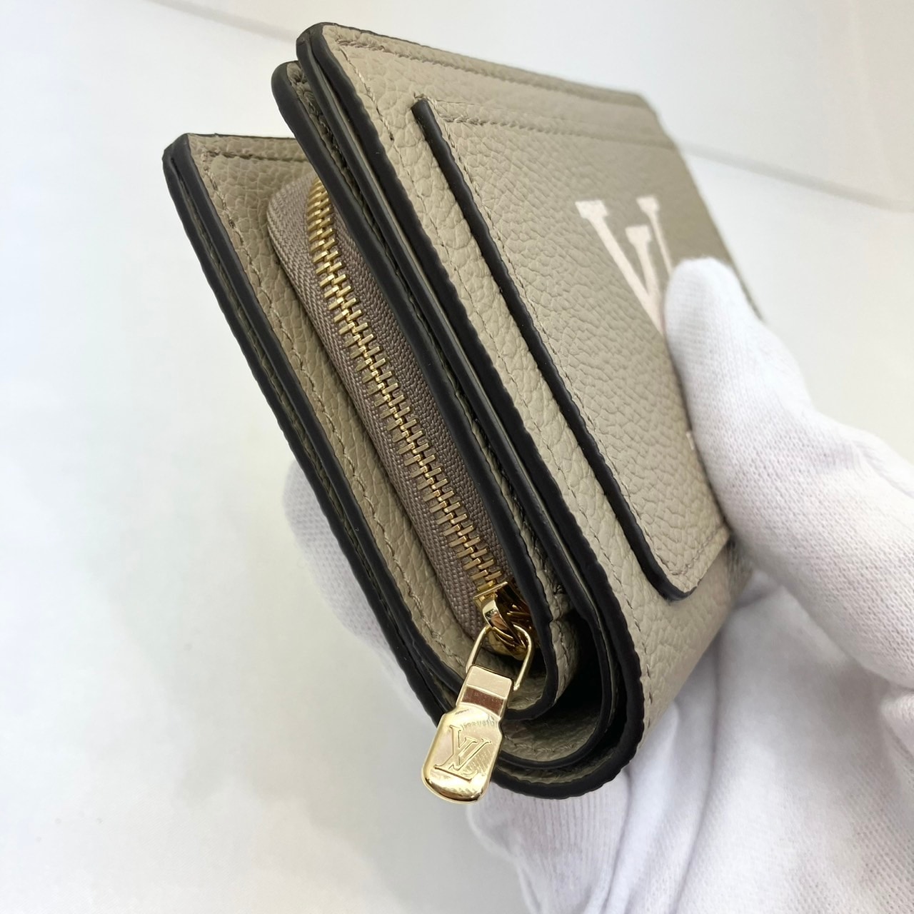 LOUIS VUITTON(�륤�����ȥ�) �ݥ�ȥե����桦���쥢 M82370 ����ץ��� �ȥ���ȥ졼�� ���졼�� IC���å� ̤���� (����Ź)
