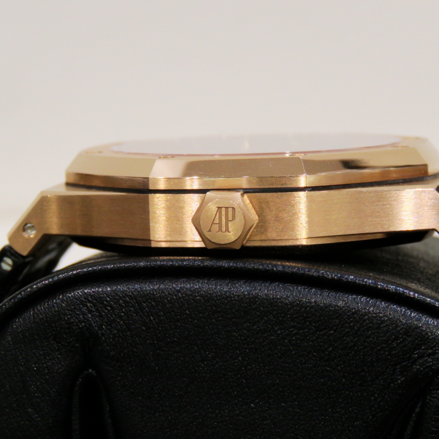 AUDEMARS PIGUET (�����ǥޡ��ԥ�) ������륪���� �����ȥޥƥ��å� �ӻ��� 15500OR.OO.D002CR.01 �֥�å� PG/�쥶�� ��°�ʴ��� ������� X-079 ���Ź