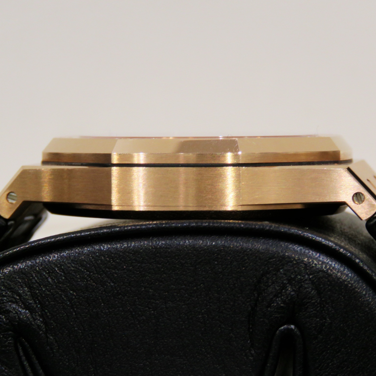 AUDEMARS PIGUET (�����ǥޡ��ԥ�) ������륪���� �����ȥޥƥ��å� �ӻ��� 15500OR.OO.D002CR.01 �֥�å� PG/�쥶�� ��°�ʴ��� ������� X-079 ���Ź