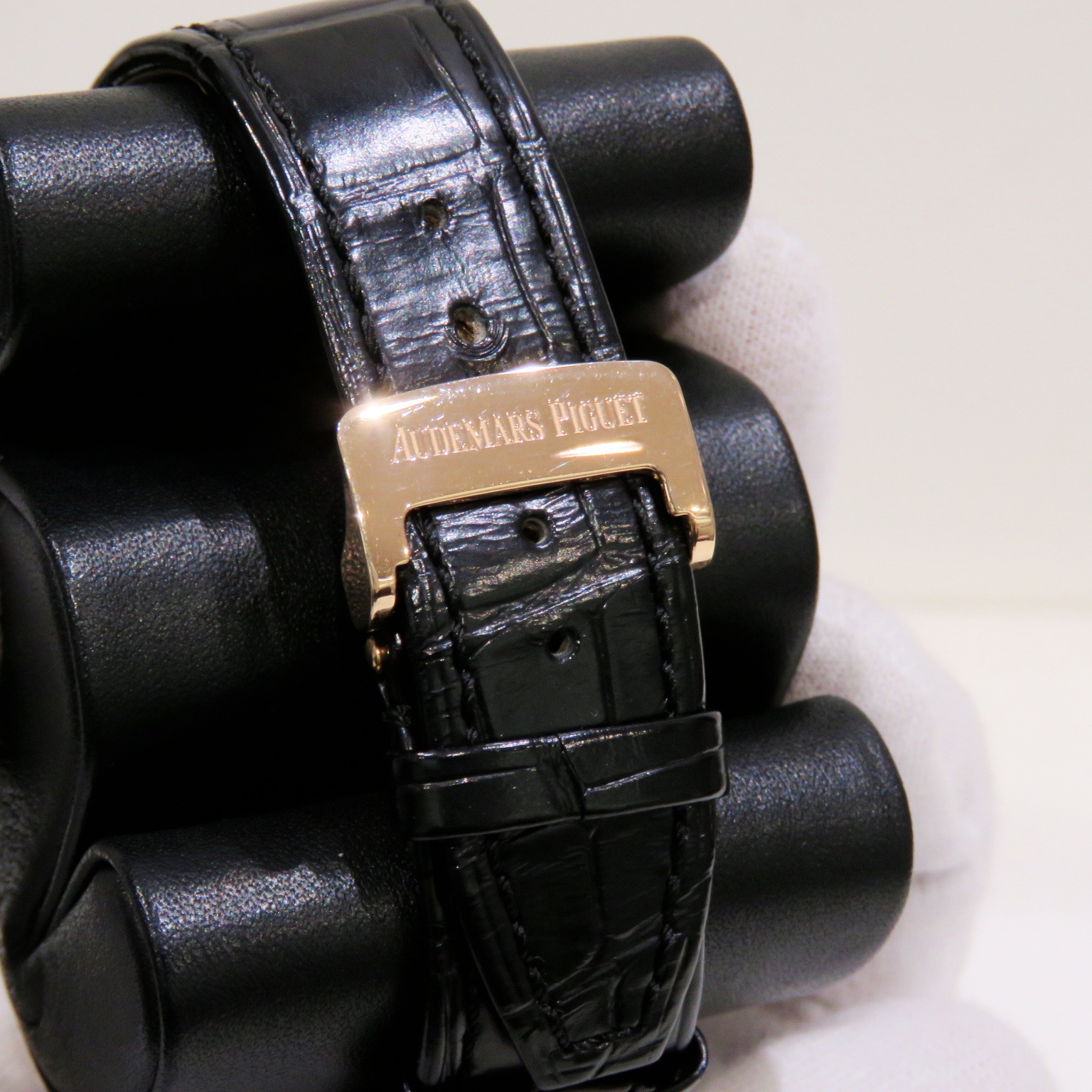 AUDEMARS PIGUET (�����ǥޡ��ԥ�) ������륪���� �����ȥޥƥ��å� �ӻ��� 15500OR.OO.D002CR.01 �֥�å� PG/�쥶�� ��°�ʴ��� ������� X-079 ���Ź