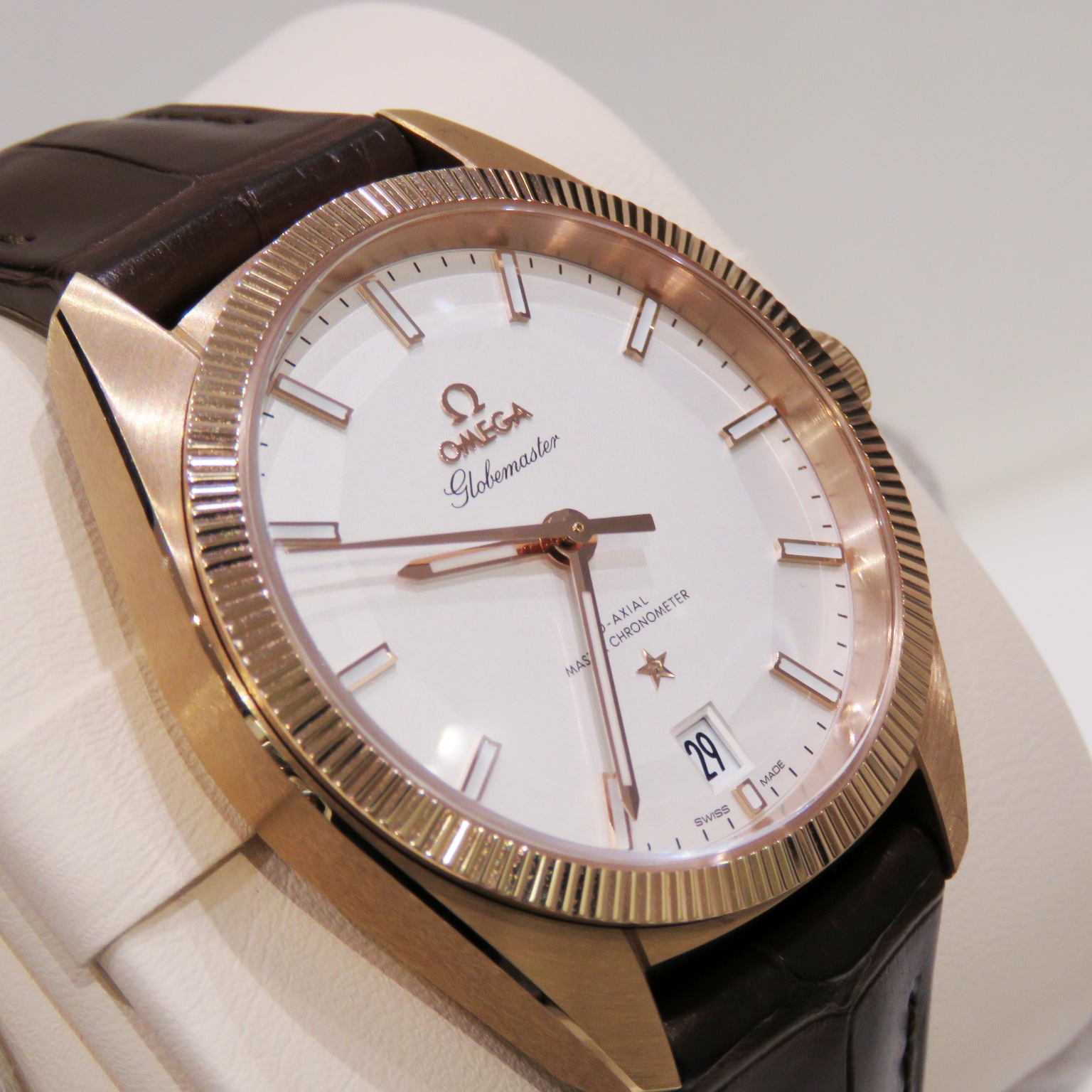 B-020 OMEGA (���ᥬ) ���󥹥ƥ졼����� �������֥ޥ����� �ӻ��� 130.53.39.21.02.001 �ۥ磻�� ���ɥʥ������/�쥶�� ��°�ʴ��� ����Ʊ�� ���Ź
